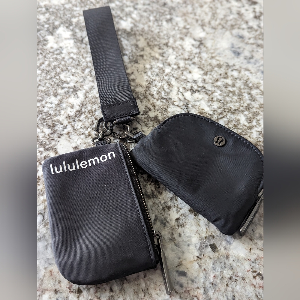 Lululemon Dual Pouch Wristlet - Black